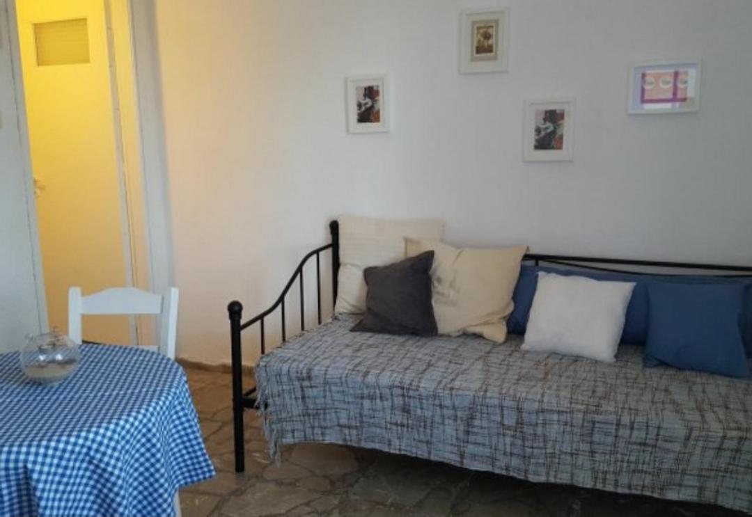 Apartment Mantos *